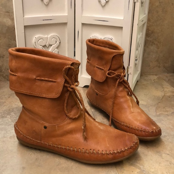 frye moccasins